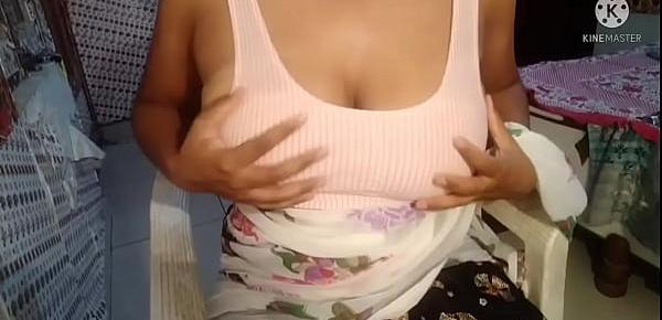  Indian girl hot pussy licking